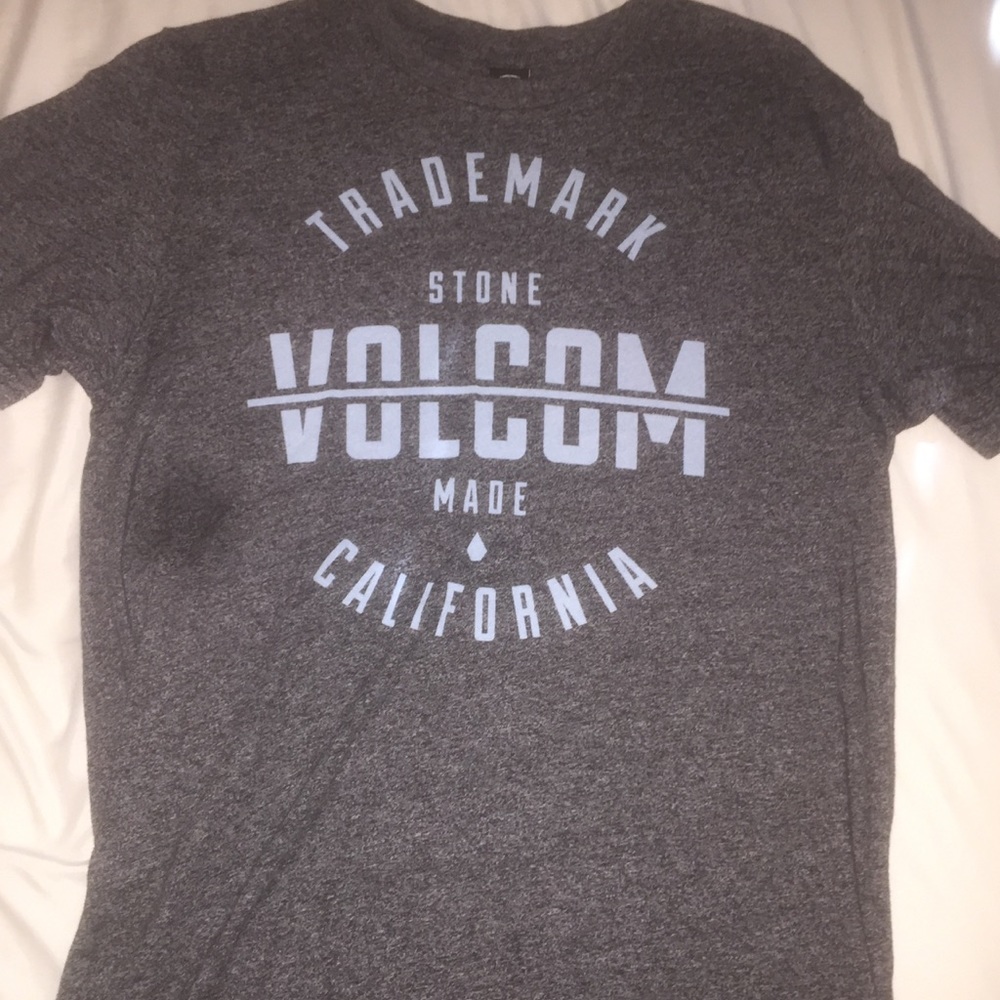 Volcom shirt